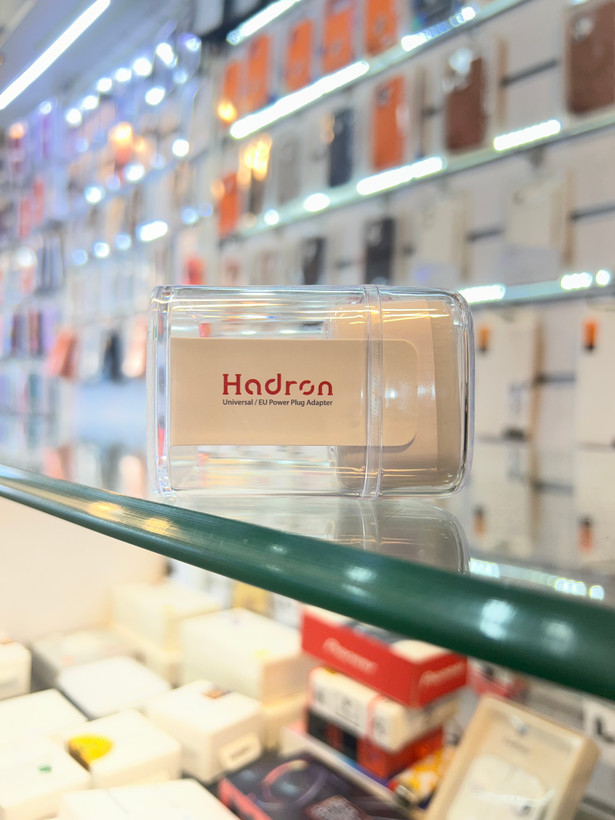 مبدل دوشاخه برق ۳به ۲ HDRON مدل A10 چراغ دار